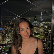 Trasforma il tuo inglese da sfida a successo! Offro lezioni personalizzate per ragazzi con un approccio pratico e coinvolgente.